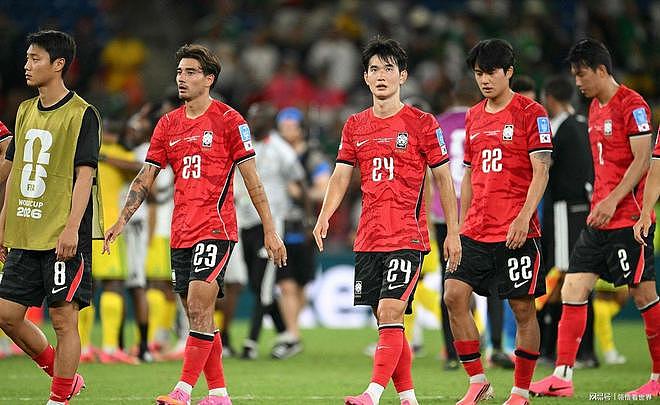 韩国一天被“坑”三次！韩国球迷怒骂球队是废物，甚至盼日本夺冠（组图） - 1