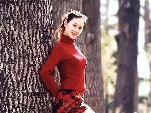 49岁仍单身！曾因 “全裸写真” 遭全网唾骂，现在她活成了这样（组图） - 3