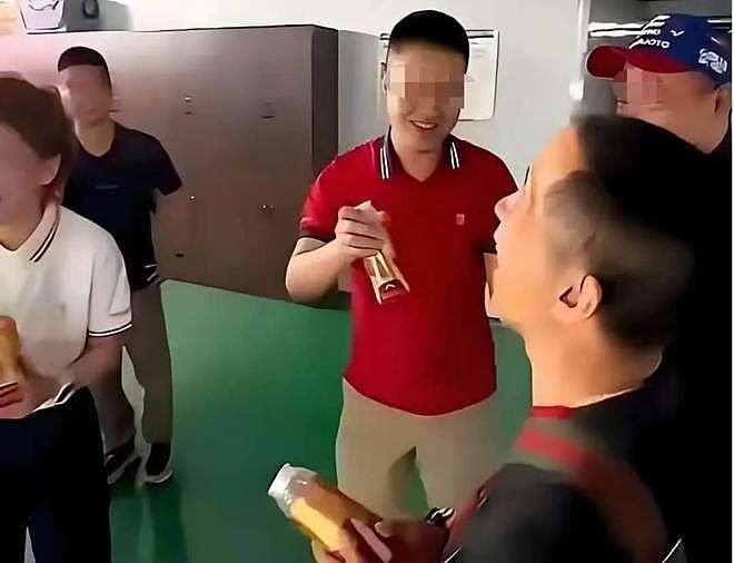 自家饮料连创始人都不愿喝？东鹏特饮市值蒸发20亿 - 1