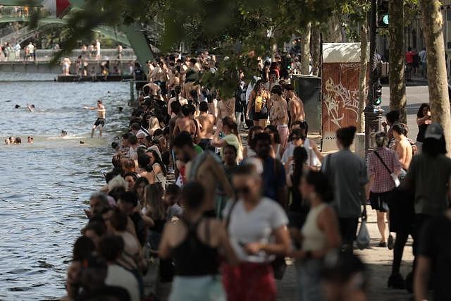 40℃高温不让装空调？法国人急坏了：我们活的还不如中国的宠物！ - 2