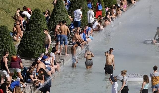 40℃高温不让装空调？法国人急坏了：我们活的还不如中国的宠物！ - 4