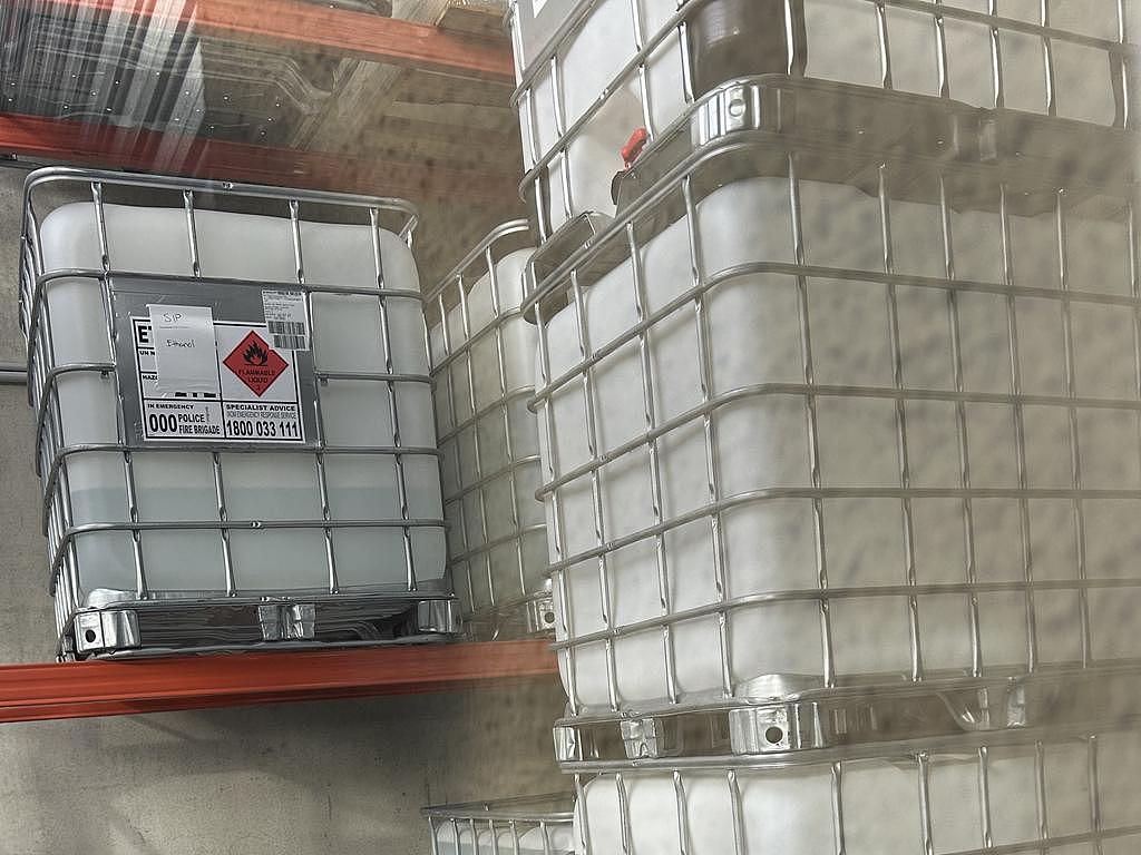 税收漏洞沦为黑帮敛财工具！墨尔本私酿酒泛滥，牵出40多起纵火袭击（组图） - 3