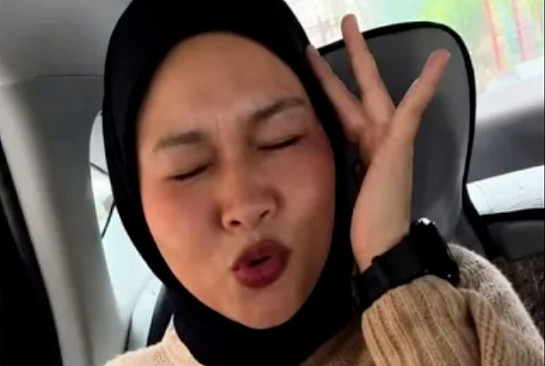 中国人“很臭”“不洗澡”! 女网红全程捂鼻惹众怒，身份被扒竟是警察（组图） - 4