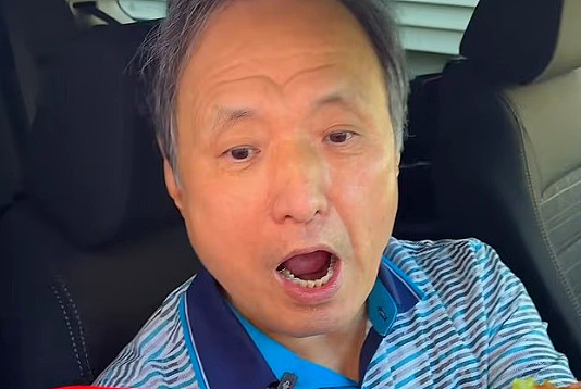 父母移民多年仍不敢用英文点餐！女儿一个举动暖哭数百万网友（组图） - 5