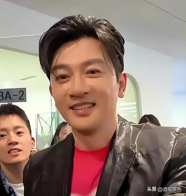 苏有朋近况曝光！53岁不婚不育，面相大变，网友不敢相信是本人 - 15