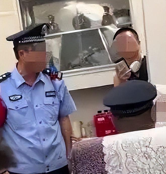 火车霸座咬人风波升级！大妈踢到铁板，受害者发声，恐怕要赔大了 - 16