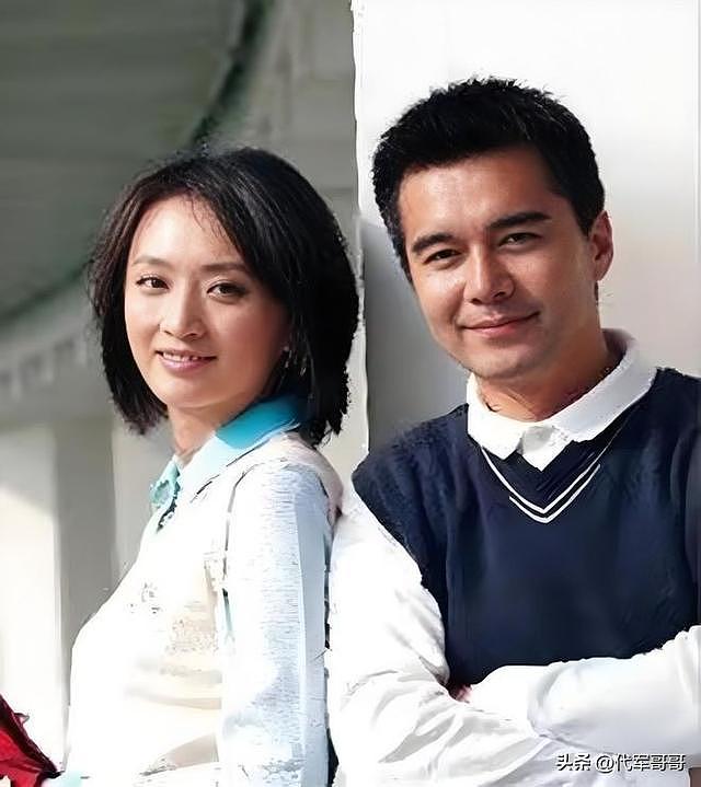 62岁许亚军近况曝光！四婚娶美女张澍生下一子，如今成宠妻狂魔 - 3