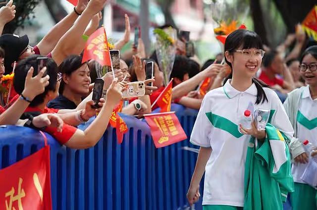 700分以上人数对比，湖北31人，河南48人，浙江“断层式”领先！ - 3