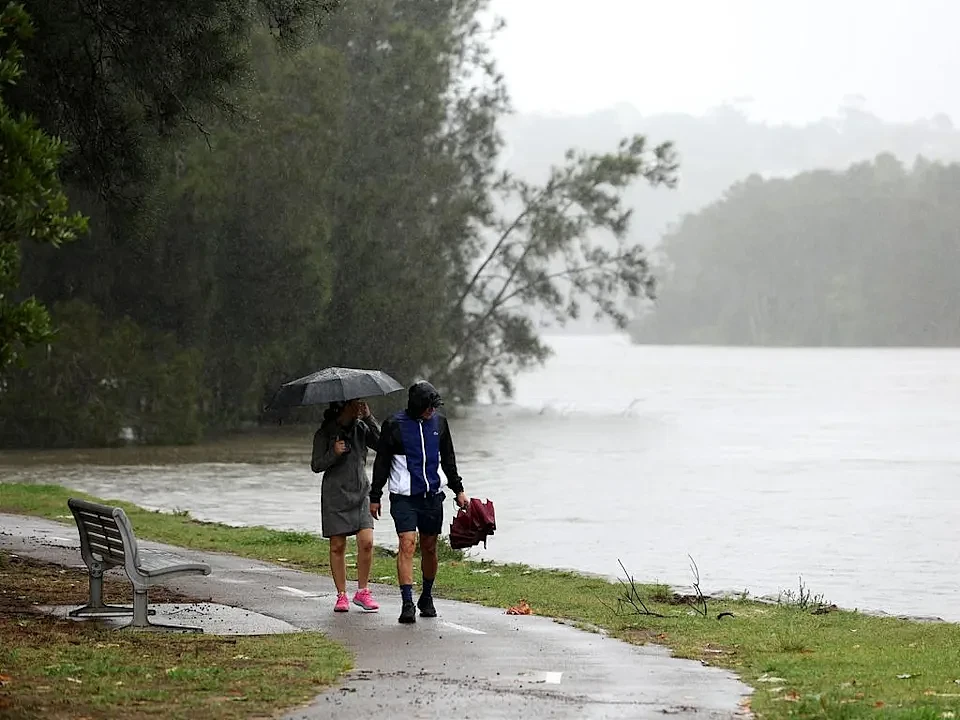 狂风暴雨来袭！澳洲这些地区首当其冲，雷暴、洪水、冰雹都在路上（组图） - 3