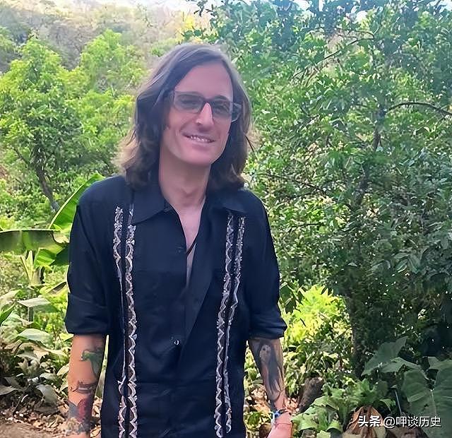 白宫女秘书哥哥发声：她和总统特朗普的关系不太正常！亲密过头了（组图） - 3