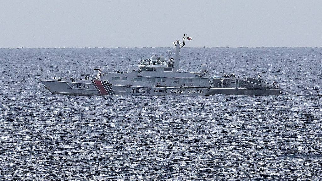 中国海警船台湾以东常态化航行，日媒：日菲海域划界谈判引发对抗 - 1