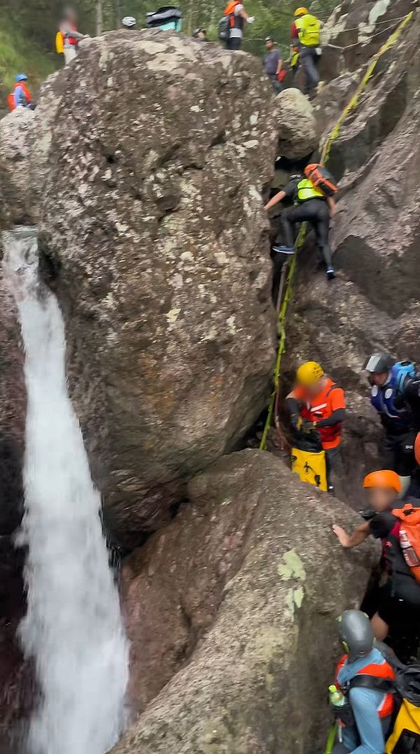 福建背包客闯“刺刀峡谷”，5人溺毙4人获救！事发地非景区，设有警示牌（组图） - 5