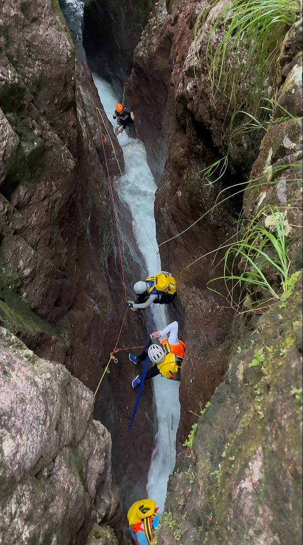 福建背包客闯“刺刀峡谷”，5人溺毙4人获救！事发地非景区，设有警示牌（组图） - 6