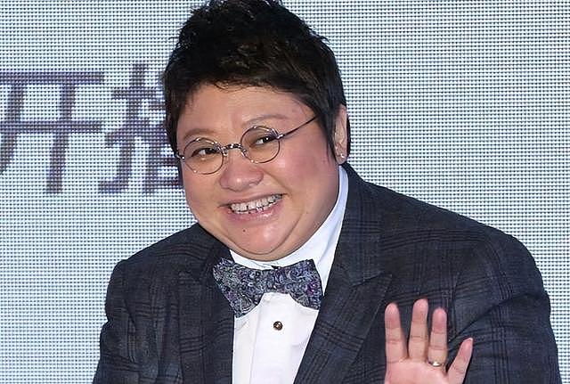 谎话连篇、贪污上亿、假慈善、高调炫富？韩红身上标签哪些是真的（组图） - 1