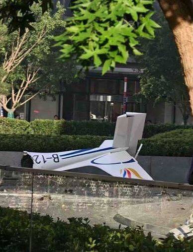 “中国尊”被撞！ 传全中国通用航空停飞、失事飞机公司惨下场（组图） - 1