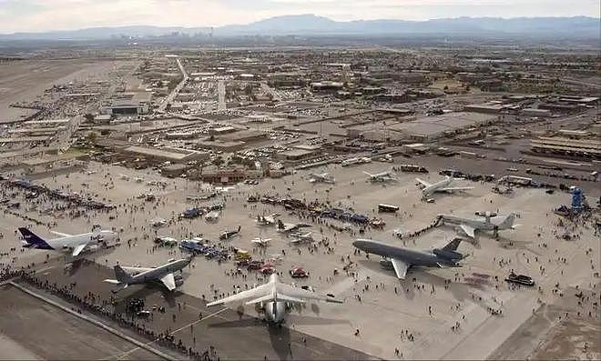 核心基地近乎全灭，美军苦心经营了20年，被伊朗8000发弹炸回原形 - 1