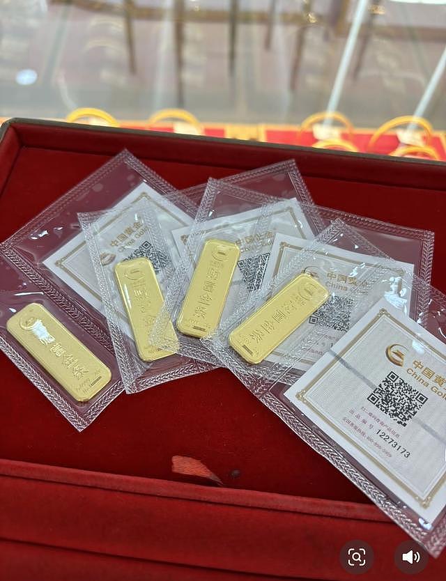 金价一夜回到解放前！海外民众疯狂抢金，内行提醒3件事千万别做 - 1