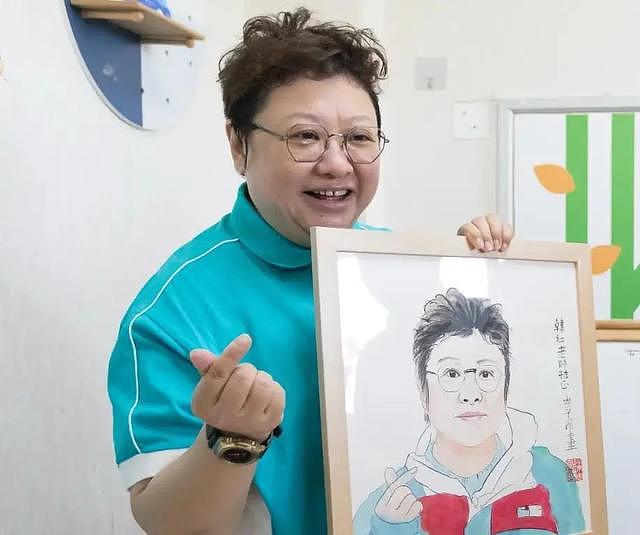 韩红朋友圈哭着道歉，张泽群晒图又秒删，7.8亿基金会引发争议！ - 16