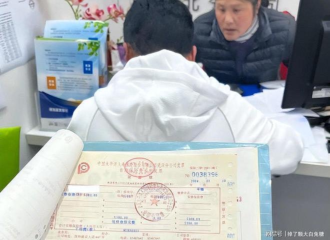 700万人卷铺盖跑了!保险这碗饭,怎么就“馊”到没人吃了? - 4