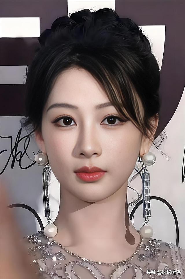 小沈阳女儿沈佳润化次妆3.8万你以为天价?杨紫妆造10万都是少说 - 22