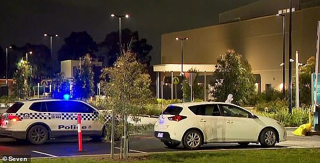 澳洲15岁少年倒在医院外,血流不止暴毙身亡!警方逮捕两名嫌犯(视频/组图) - 2