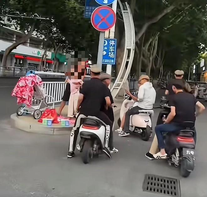 女护士与“银行男子”开房,被医院认为涉嫌非法性交易遭开除,法院:可能是恋人行为,判医院赔偿11万余元 - 3