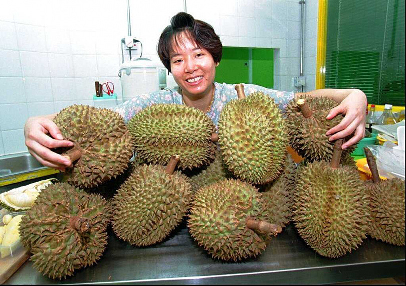 榴梿跌成白菜价!大丰收反成恶梦,“榴梿界爱马仕”惨跌摊商还免费送 - 3