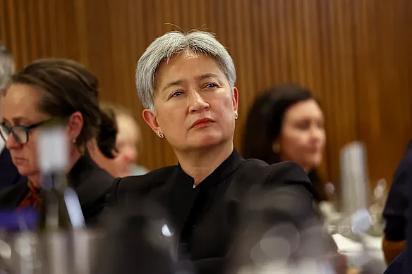 社媒涌现大量韩森支持贴,疑为印尼水军!黄英贤:一国党须作出解释(组图) - 1