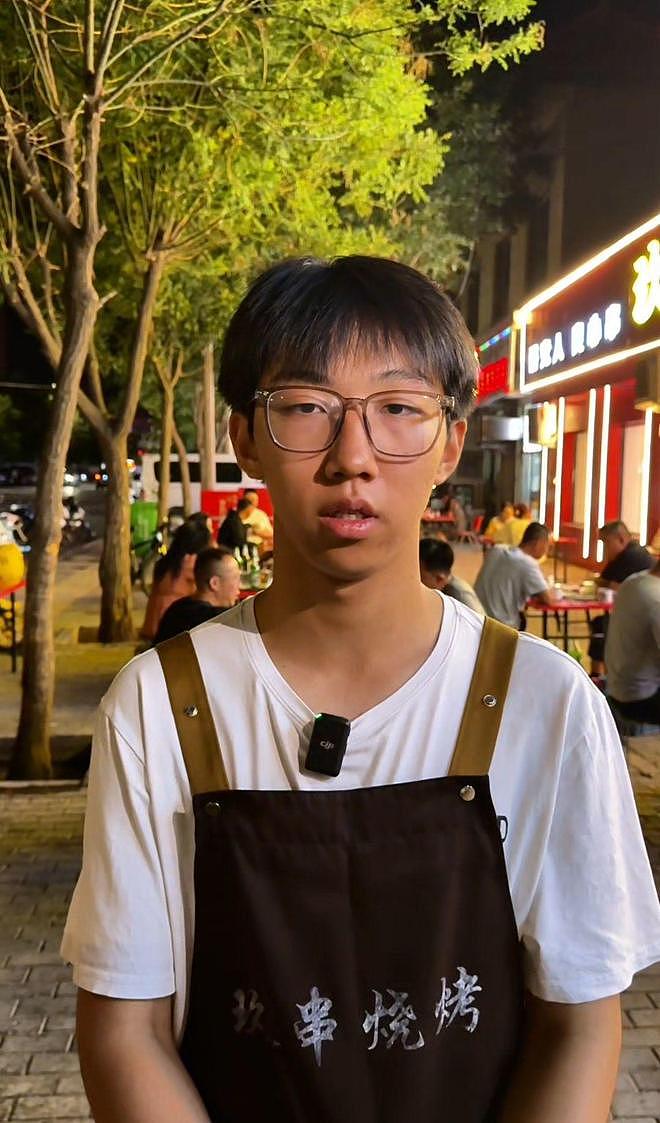 内蒙古640分高考生每日打工10小时自筹学费：母亲身患残疾，想分担压力（组图） - 1