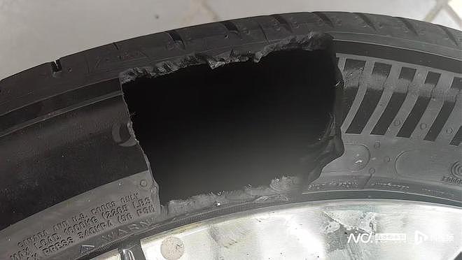 新车仅200公里爆胎,车主质疑小鹏GX预警设计存隐患 - 1