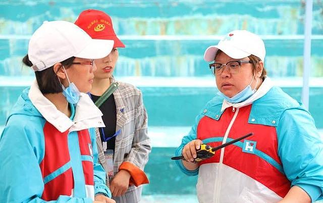 韩红喊话“走个面儿”遭群嘲:踩中中国观众最讨厌的3个雷区(组图) - 19