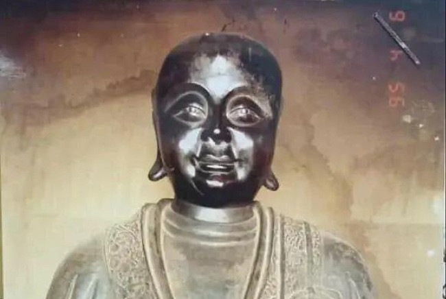 中国被盗20年佛像疑现身私人博物馆!警方介入调查(组图) - 2