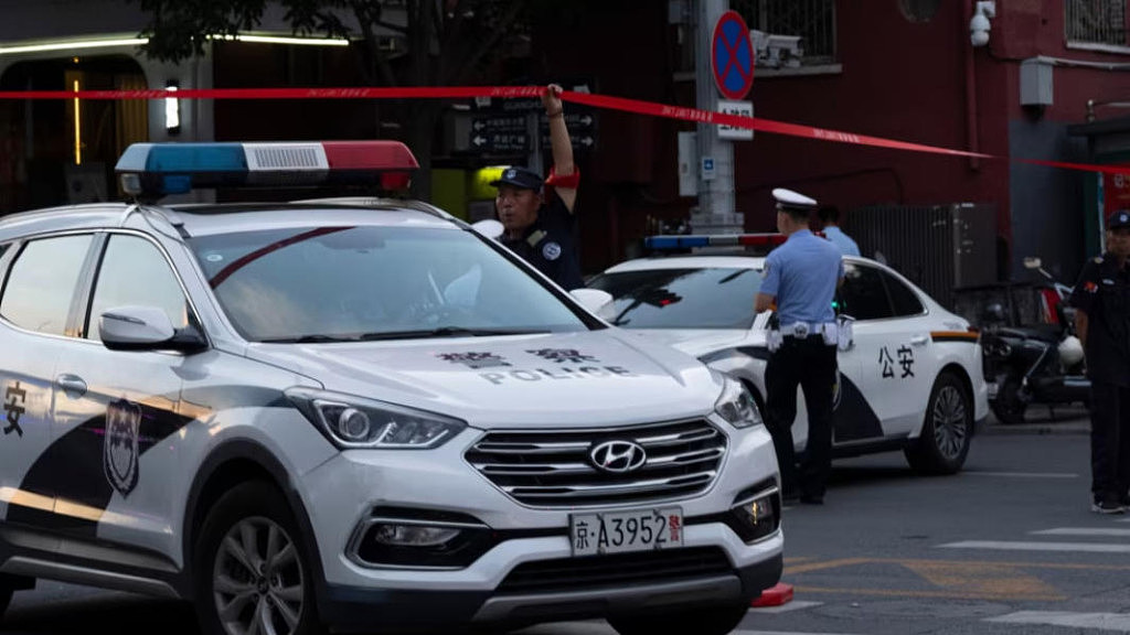 美国驻华使馆“十连发”预警,对中国风险评级下调 - 1