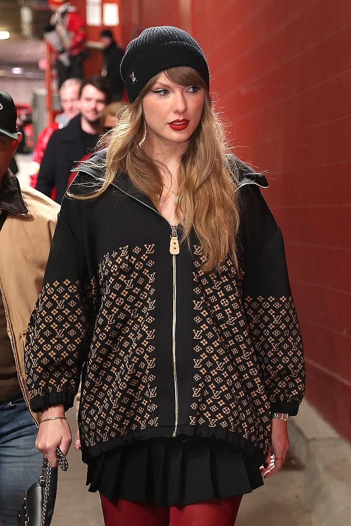 Taylor Swift结婚白宫不忘抽水，AI改图宣传“特朗普是你的总统” - 8
