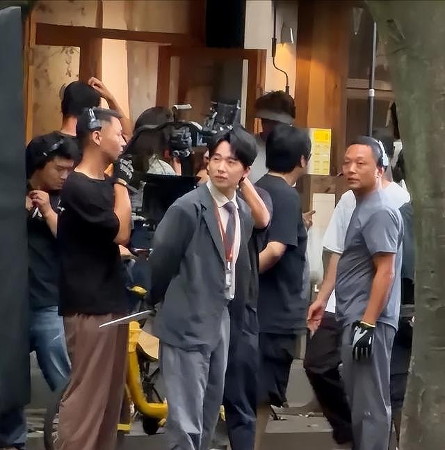 昔日风光不再！郭麒麟近况曝出，瘦到脱相，身形邋遢憔悴判若两人 - 14