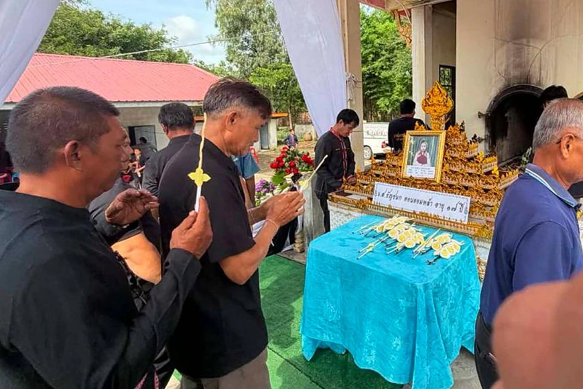 17岁泰国少女被澳男杀害并被藏尸旅行箱,死者家属:不要赔偿,只要凶手付出代价 - 5