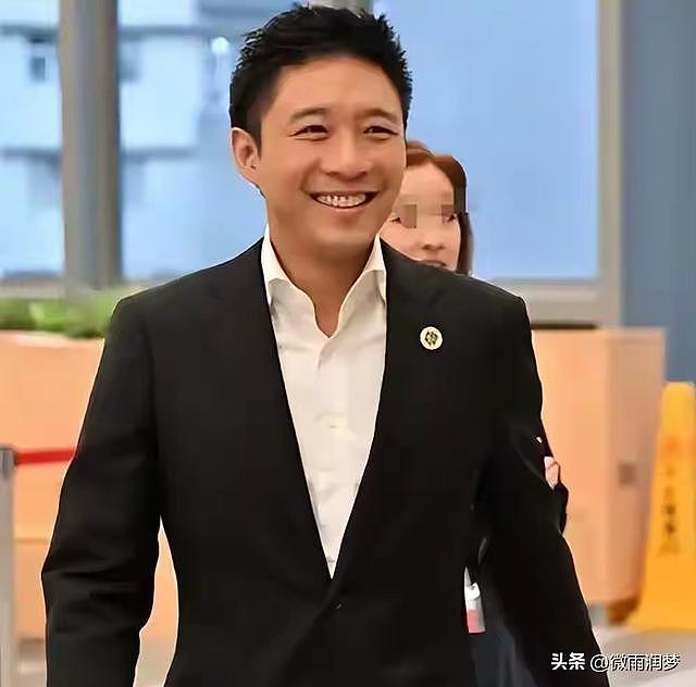 三亚大婚风波余热未消,港府授勋名单曝光,霍启山真实底色藏不住 - 10
