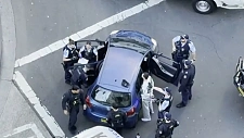 澳犹太教堂遭持“枪”瞄准！警方紧急出动，2名男子被捕（图）