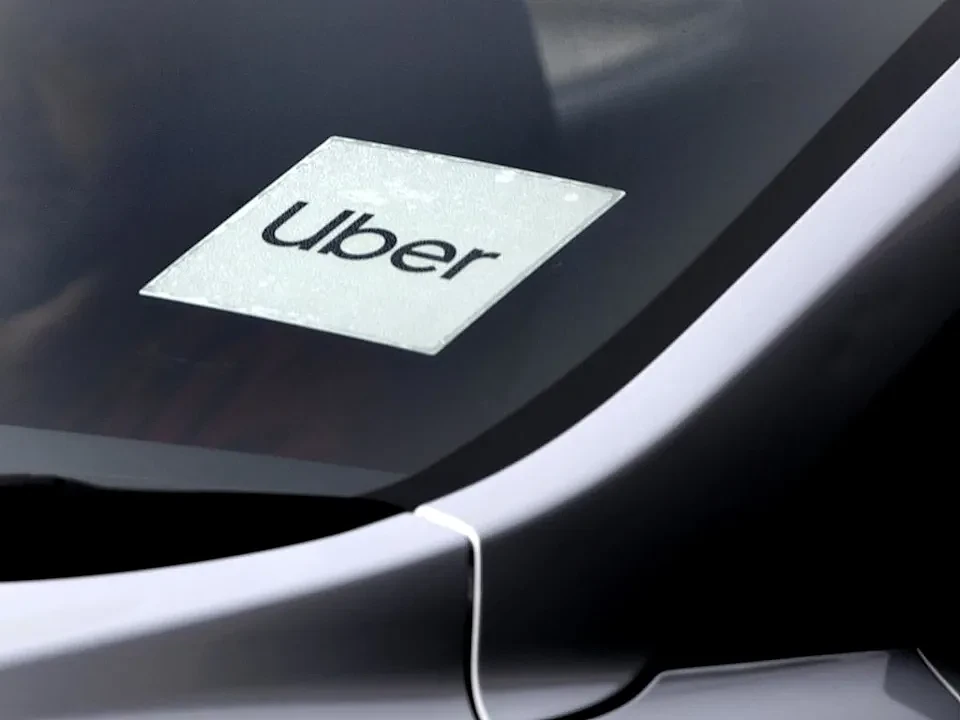 “我当时只想下车！”澳女遭Uber司机锁车勒索，不转账不让走 - 3