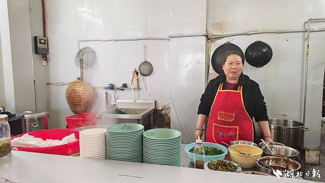 请客吃早餐花掉12万！全网都在找他 - 2