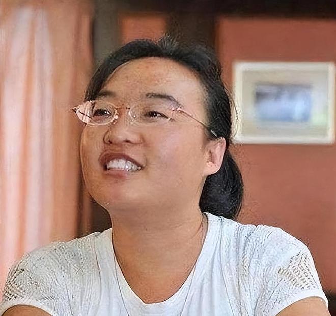 魏敏芝近况：在美国当导演、全家定居夏威夷，如今40岁胖到不敢认 - 3