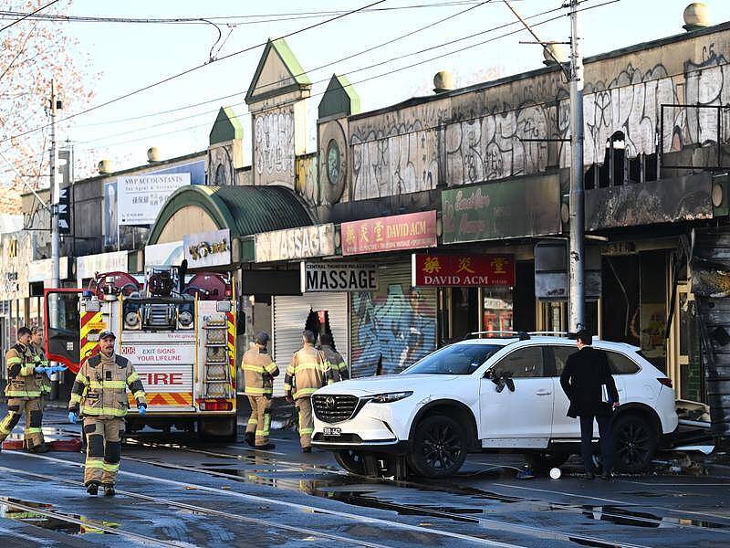 可怕！澳洲又一烟草店遭冲撞纵火，周边10家店铺全遭殃（组图） - 1