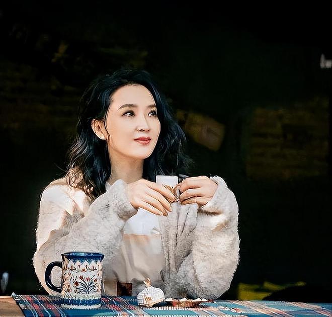 王艳熬出头了,婆婆去世、儿子转性、老公失联,终于能放手做自己(组图) - 33
