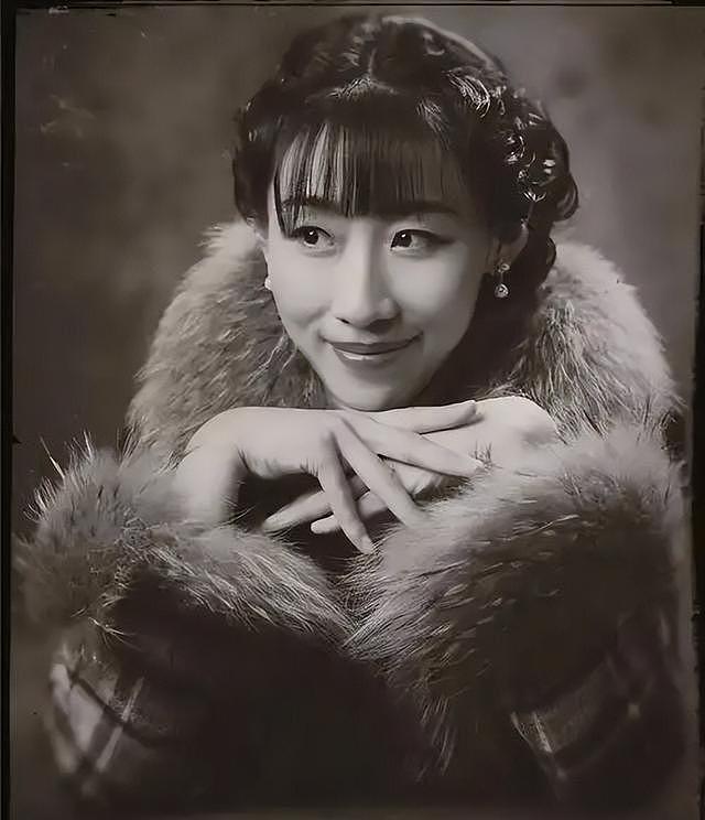“一尿成名”任素汐：上半身是普通，下半身是贪婪，又丑又性感 - 2