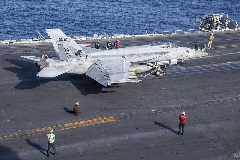 惩罚伊朗无故袭击商船  美军发动新一波空袭 - 1