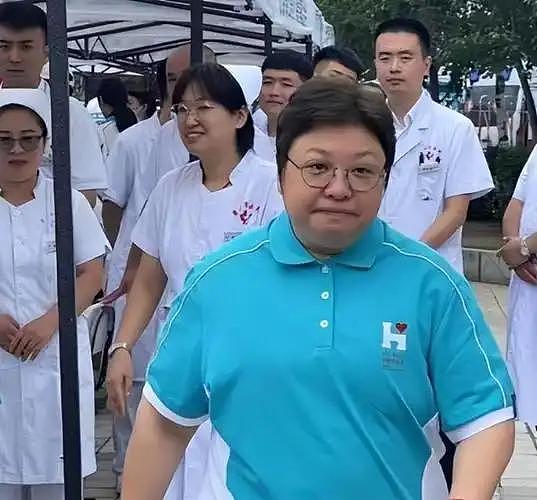 广西大雨炸出一堆“牛鬼神蛇”,捐款名单曝光,韩红热巴让人意外 - 7
