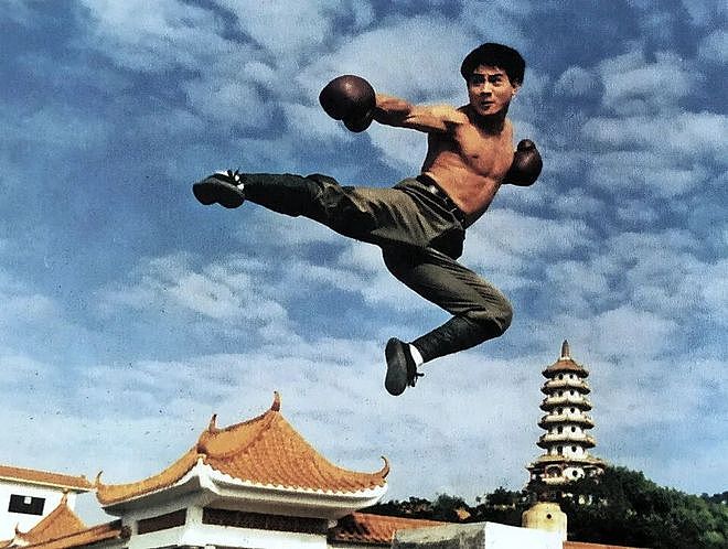 李连杰演短剧、吴启华“卖脸”,中年演员的降维求生路怎么走? - 5