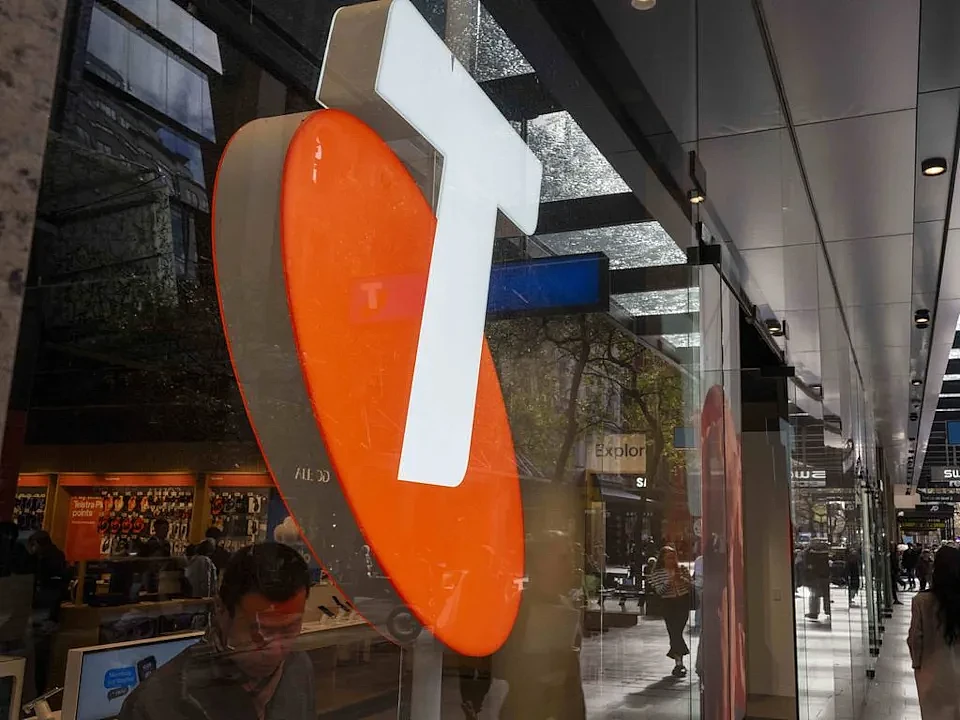Telstra断网后再现二次故障：000报警电话受阻，新州维州火车停运 - 3