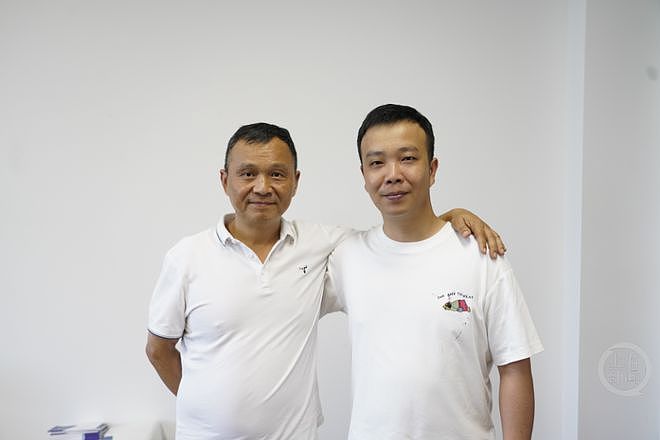重庆的哥搭网红进藏，全程2229公里计价器爆表！感慨“能吹一辈子”（组图） - 1