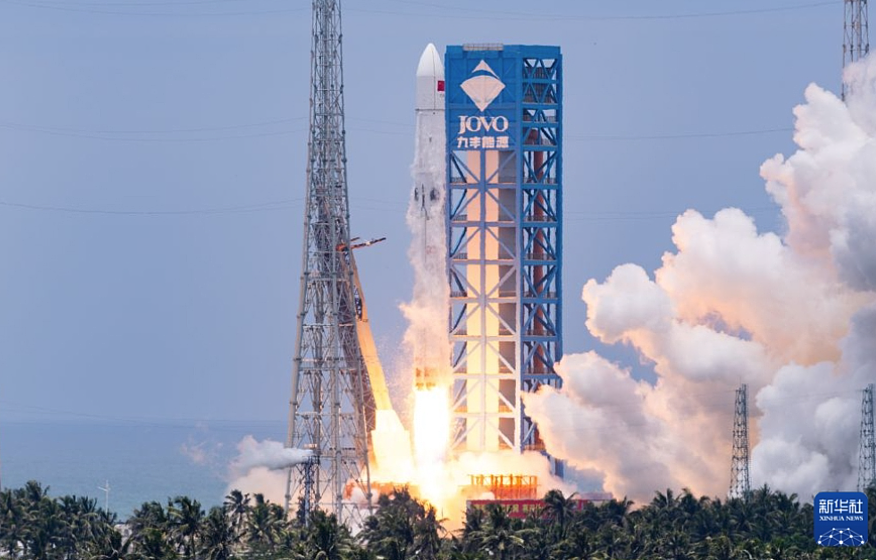 长征十号乙首飞成功,中国运载火箭首实现可控回收 - 1